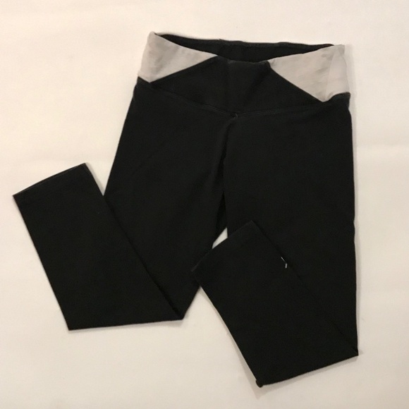 PINK VS Yoga Cropped Leggings Pants Black XS - Picture 3 of 7